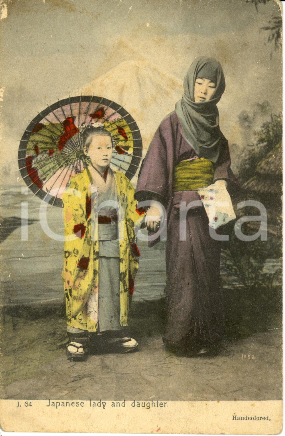 Cartolina originale da collezione 1900 ca GIAPPONE Madre e figlia abiti tradizionali Cartolina ILLUSTRATA FP NV 1