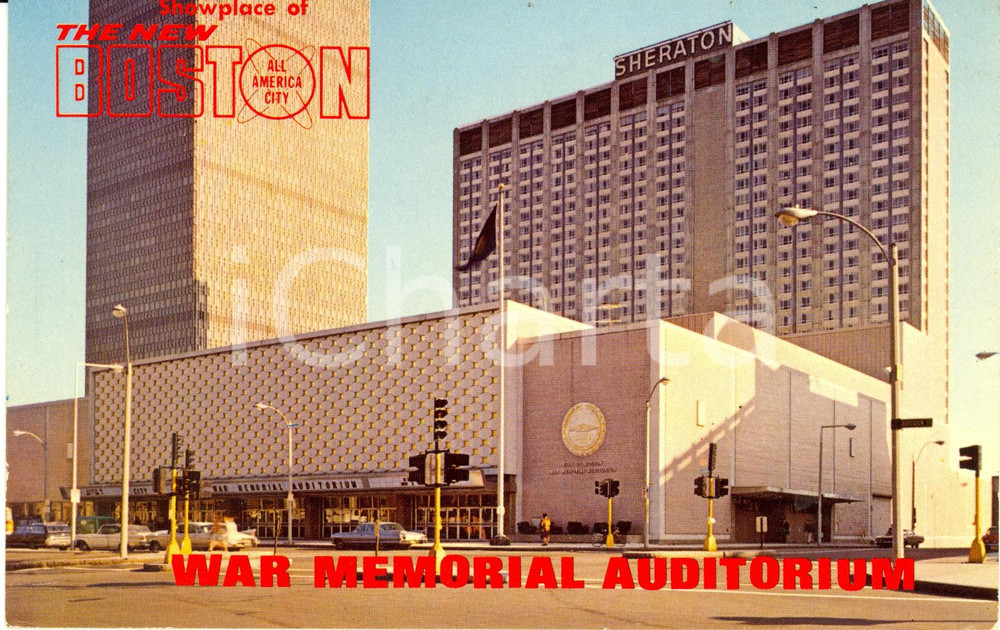 Cartolina originale da collezione 1967 BOSTON USA Veduta esterna del WAR MEMORIAL AUDITORIUM Cartolina FP VG 1