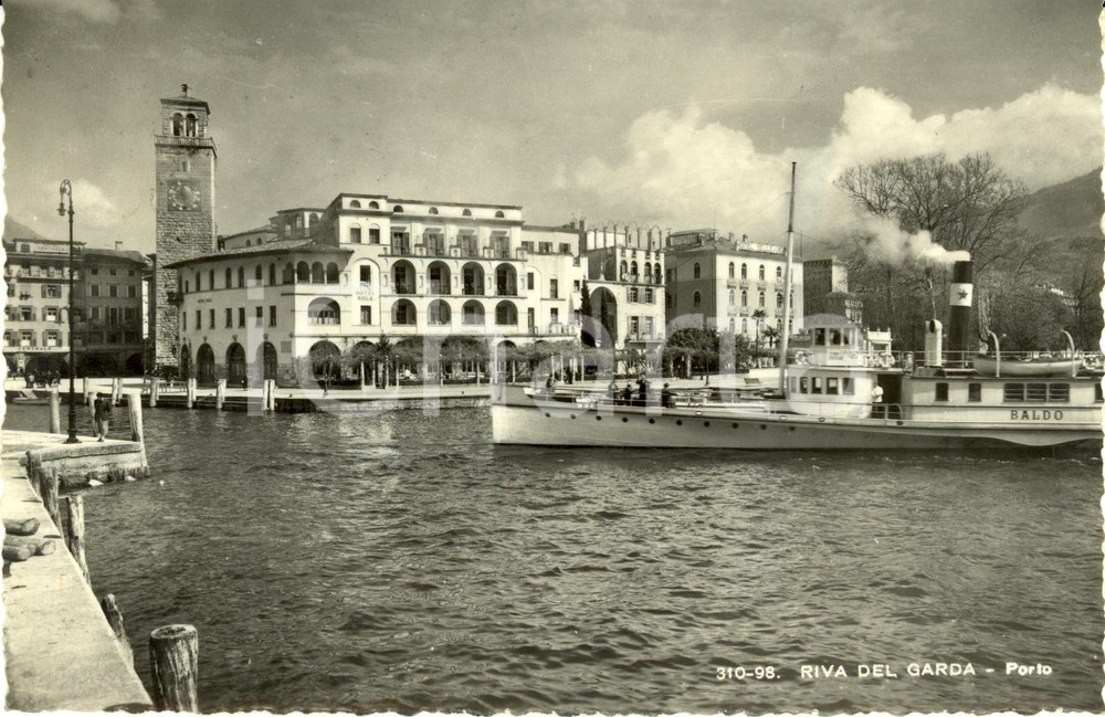 Cartolina originale da collezione 1946 RIVA DEL GARDA TN Veduta porto con hotel SOLE e battello BALDO FP VG 1