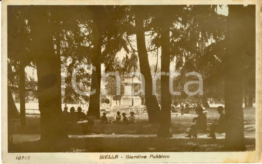 Cartolina originale da collezione 1925 ca BIELLA Monumento LAMARMORA giardino pubblico *Cartolina animata FP NV 1