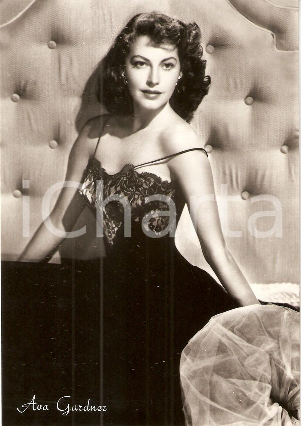 Cartolina originale da collezione 1950 ca CINEMA Actress Ava GARDNER with lace dress *Cartolina FP VG 1