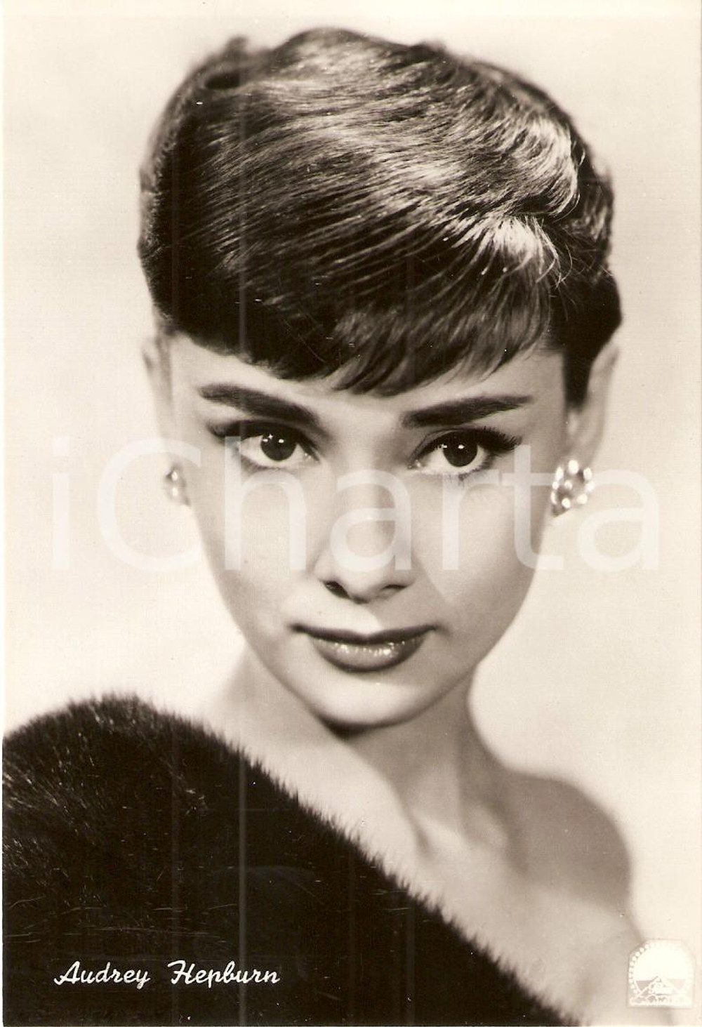 Cartolina originale da collezione 1950 ca CINEMA Portrait Audrey HEPBURN Actress PARAMOUNT *Cartolina FG NV 1