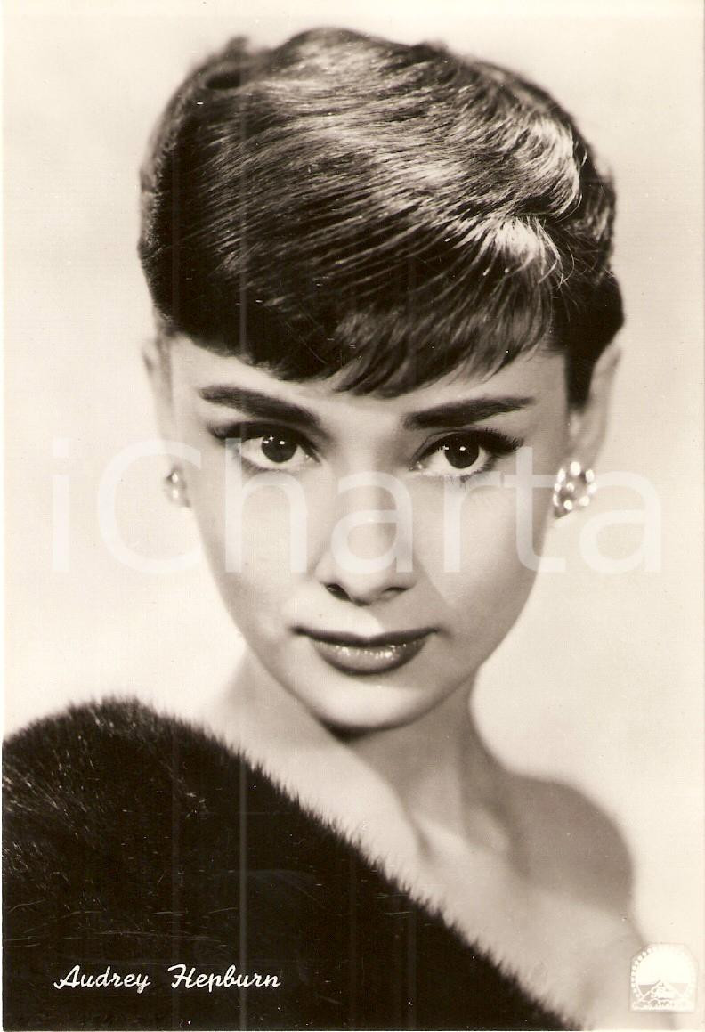 Cartolina originale da collezione 1950 ca CINEMA Portrait Audrey HEPBURN Actress PARAMOUNT Cartolina FG NV 1
