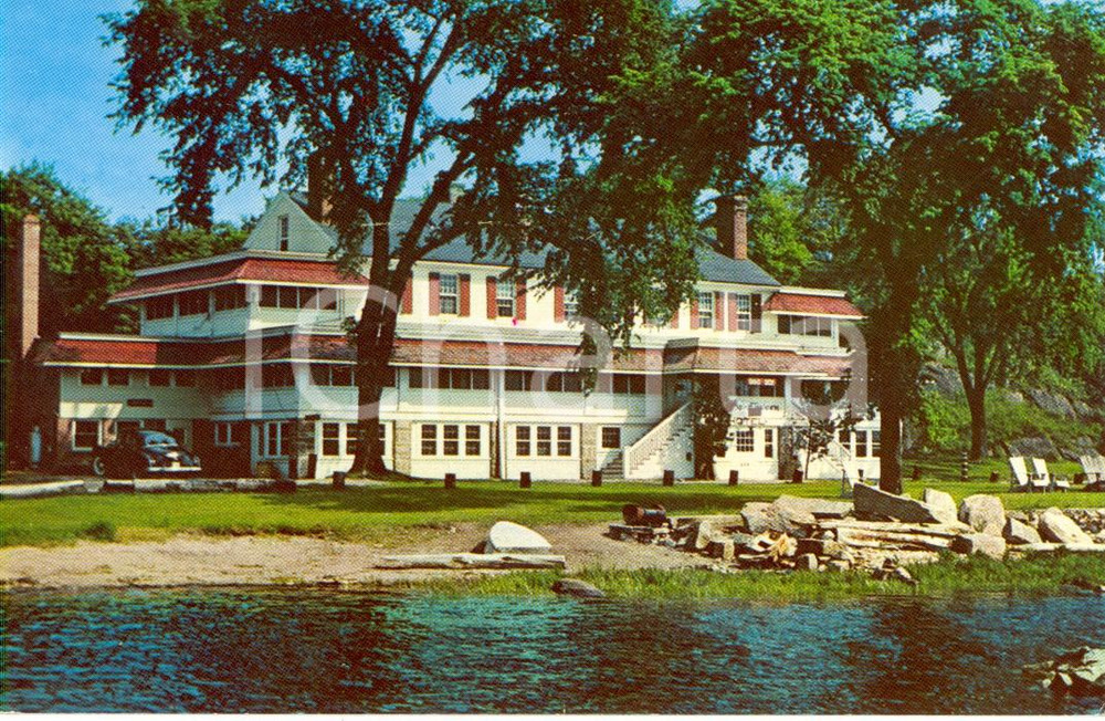 Cartolina originale da collezione 1955 ca OLD LIME CONNECTICUT Esterno del Ferry Tavern Hotel VINTAGE FP NV 1