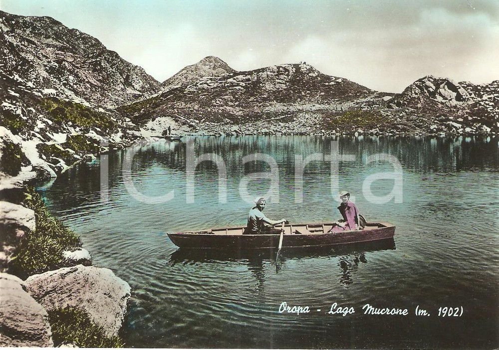 Cartolina originale da collezione 1955 ca BIELLA Conca di OROPA Coppia in barca su LAGO MUCRONE Cartolina FG NV 1