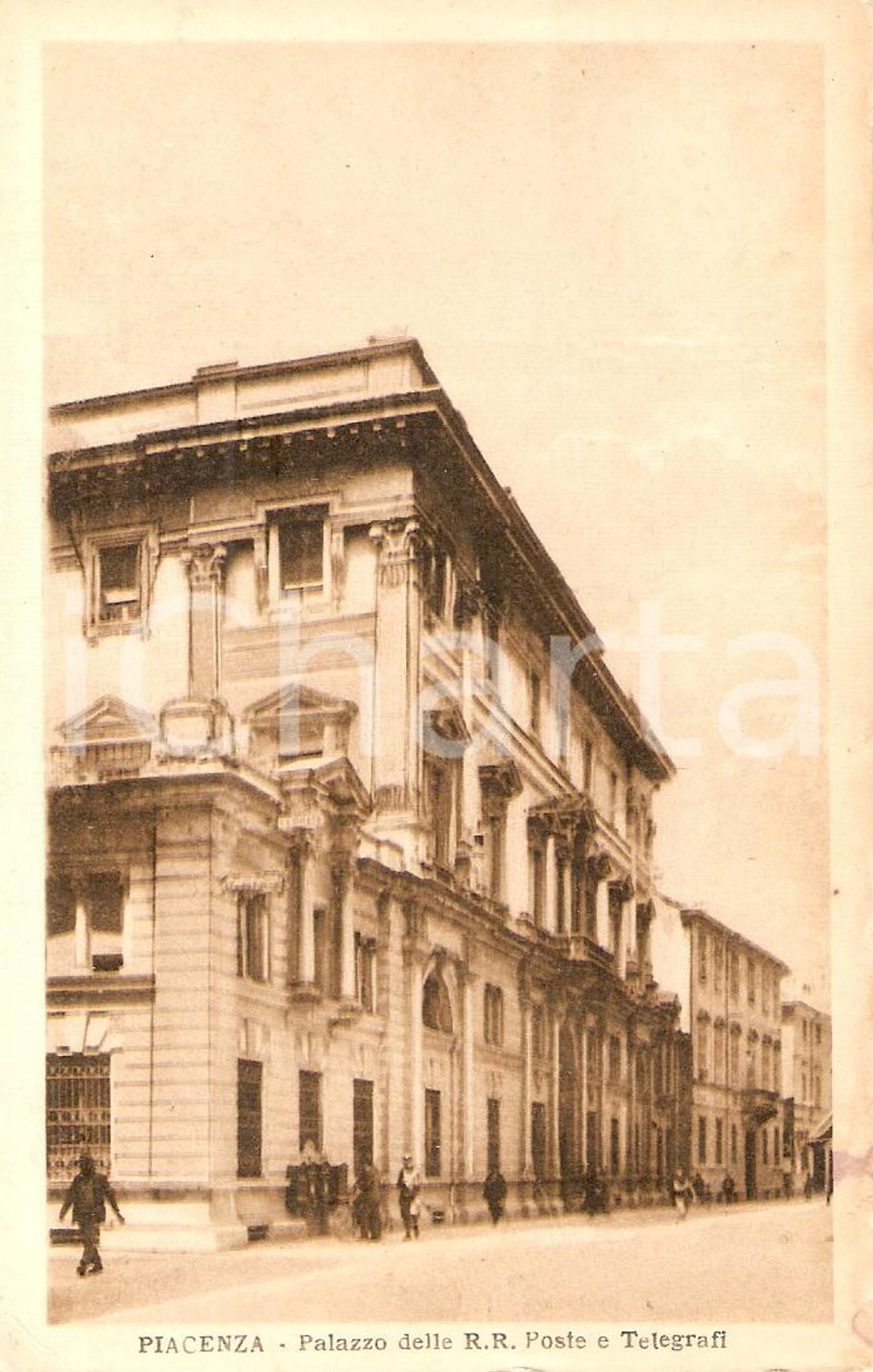 Cartolina originale da collezione 1920 ca PIACENZA Palazzo delle REGIE POSTE e Telegrafi *Cartolina ANIMATA FP NV 1