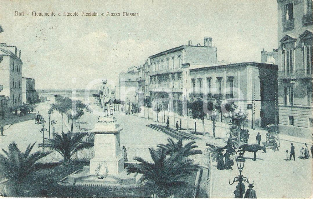 Cartolina originale da collezione 1919 BARI Piazza MASSARI e Monumento NiccolÃ² PICCININI *Cartolina ANIMATA FP VG 1