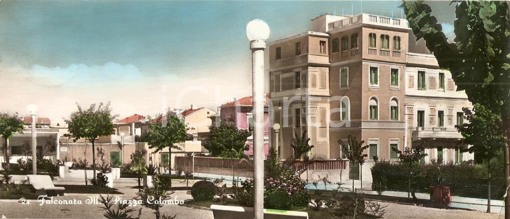 Cartolina originale da collezione 1959 FALCONARA MARITTIMA AN Scorcio di Piazza Colombo Cartolina PANORAMICA 1