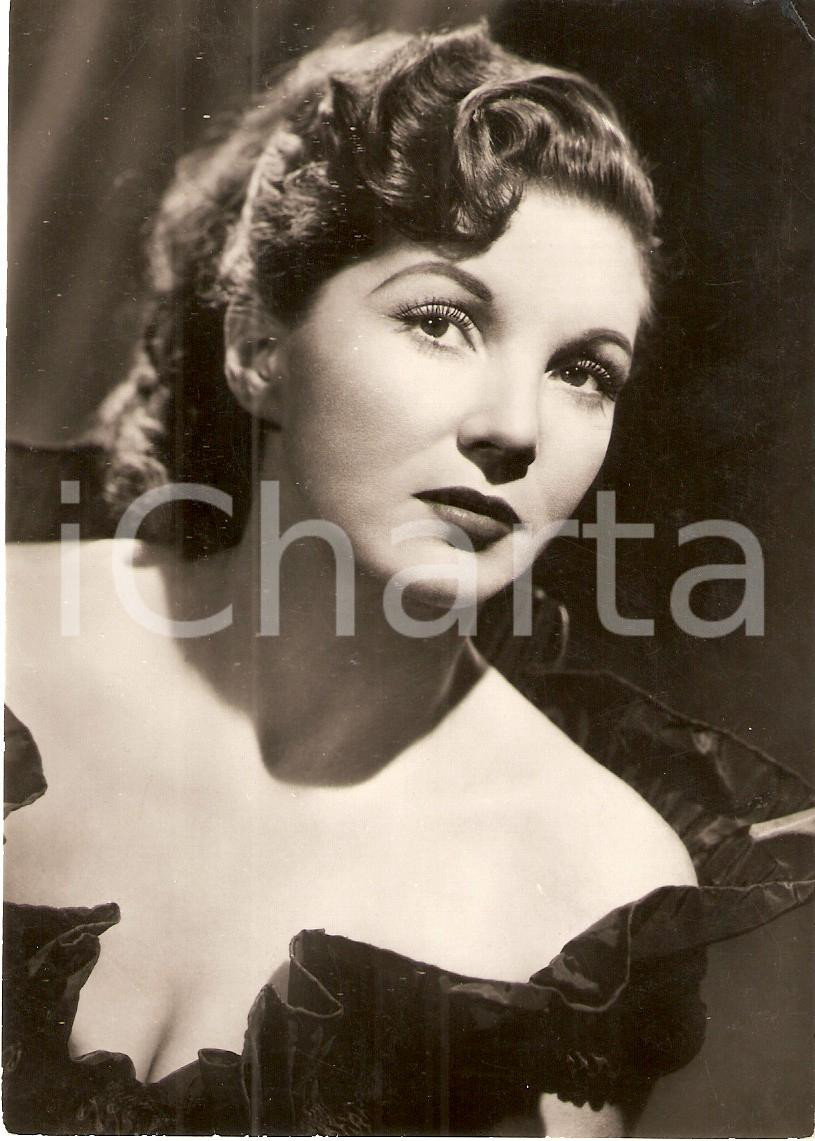 Cartolina originale da collezione 1950 ca Janette DAVIS American pop singer  Black dress Postcard 1