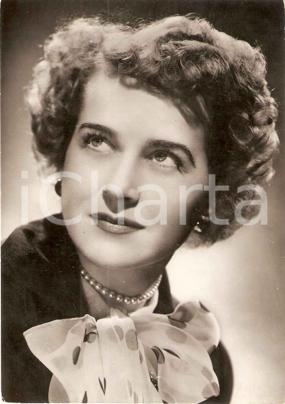 Cartolina originale da collezione 1950 ca USA Cantante Gertrude WARNER - Ritratto con foulard *Cartolina FG NV 1