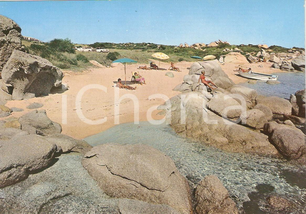 Cartolina originale da collezione 1975 ca SANTA TERESA DI GALLURA (SS) Relax sugli scogli ANIMATA *Cartolina FG NV 1