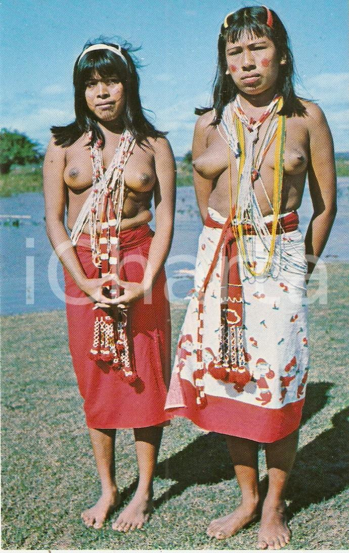 Cartolina originale da collezione 1975 ca PARAGUAY Due indie ritratte in costume tipico Cartolina FP NV 1