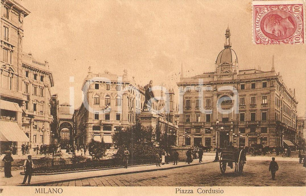Cartolina originale da collezione 1907 MILANO Piazza Cordusio ANIMATA con calesse *Cartolina FP VG 1