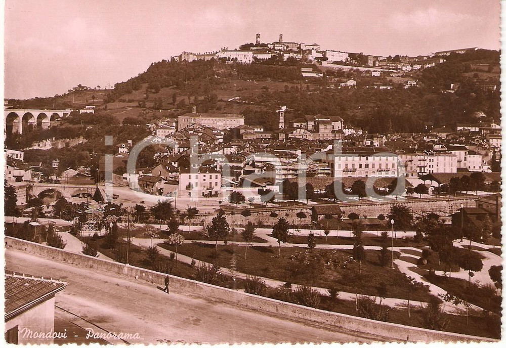Cartolina originale da collezione 1953 MONDOVI  CN Panorama della città ANIMATA Cartolina FG VG 1