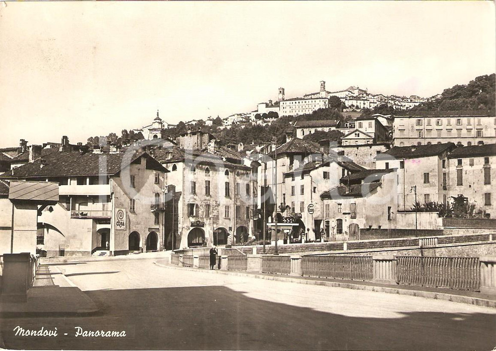 Cartolina originale da collezione 1952 MONDOVI' (CN) Panorama con Distributore ESSO Animata *Cartolina FG VG 1