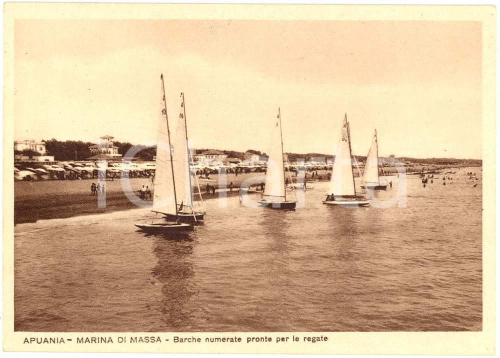 Cartolina originale da collezione 1942 MARINA DI MASSA (MS) Barche pronte per regata FG 1