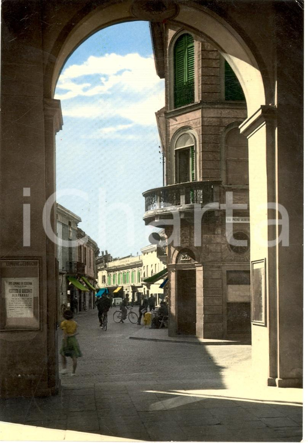 Cartolina originale da collezione 1964 CODOGNO (LO) via ROMA FG VG 1