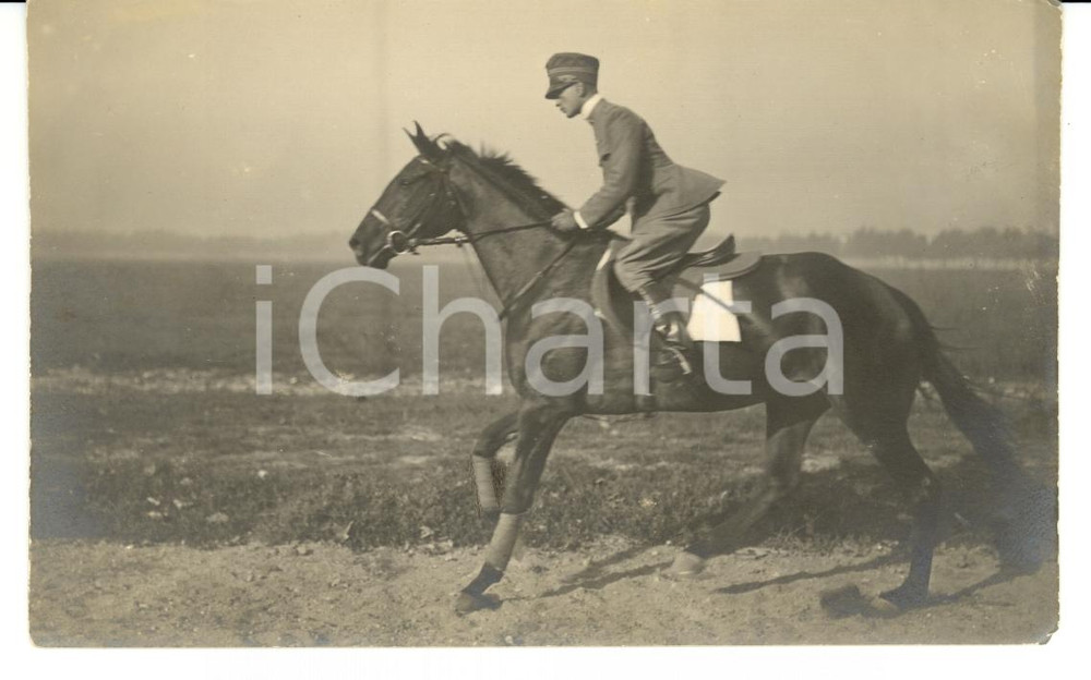 Fotografia d'epoca originale 1918 ROMA Militare in addestramento alla SCUOLA DI CAVALLERIA Piazza SIENA 1