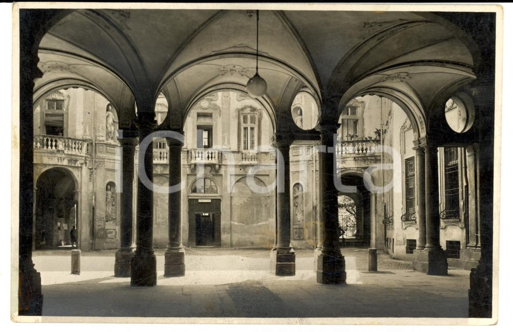 Cartolina originale da collezione 1930 CASALE MONFERRATO (AL) Cortile Palazzo TREVILLE *Prototipo di cartolina 1