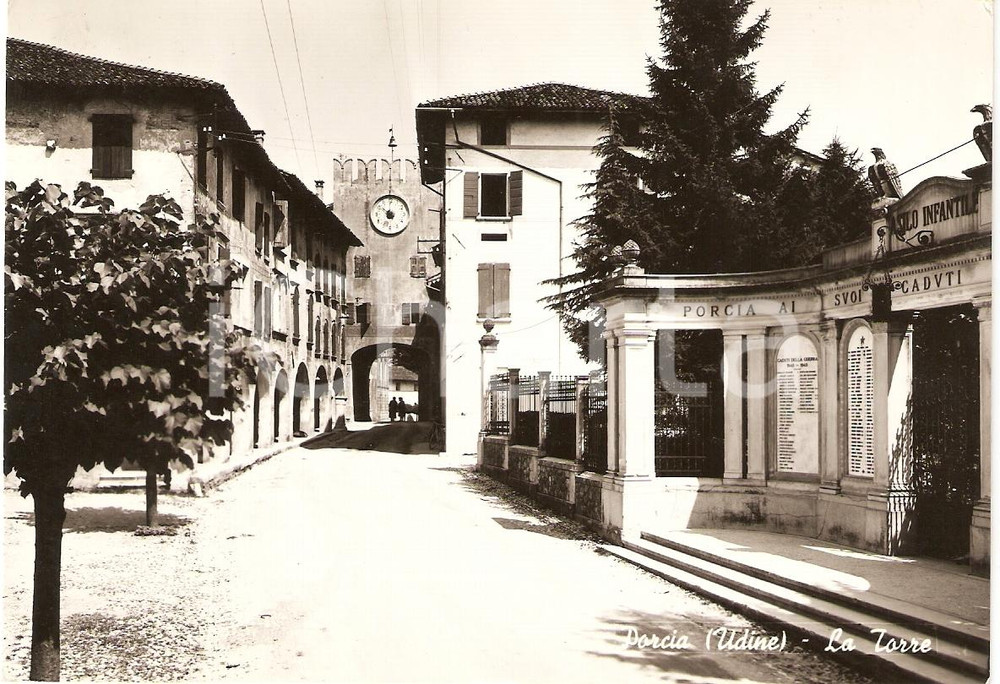Cartolina originale da collezione 1961 PORCIA (UD) TORRE DELL'OROLOGIO Asilo infantile MONUMENTO AI CADUTI FG VG 1