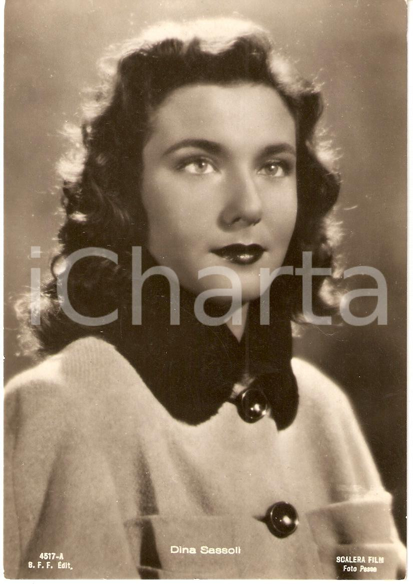 Cartolina originale da collezione 1950 circa DINA SASSOLI Fotografia seriale SCALERA FILM FG NV 1