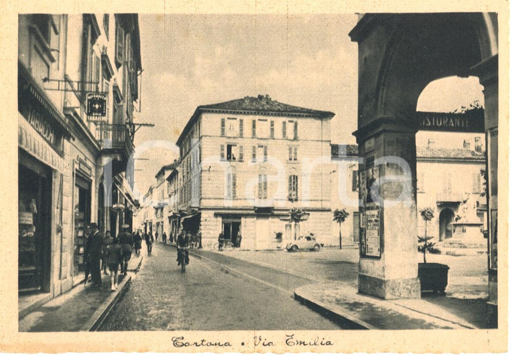 Cartolina originale da collezione 1940 ca TORTONA (AL) Fiat Topolino in Via Emilia *Cartolina ANIMATA FG NV 1
