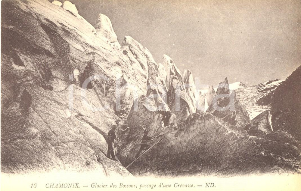 Cartolina originale da collezione 1915 ca CHAMONIX (F) Glasier Bossons - Passage d'une Crevasse *Cartolina ANIMATA 1