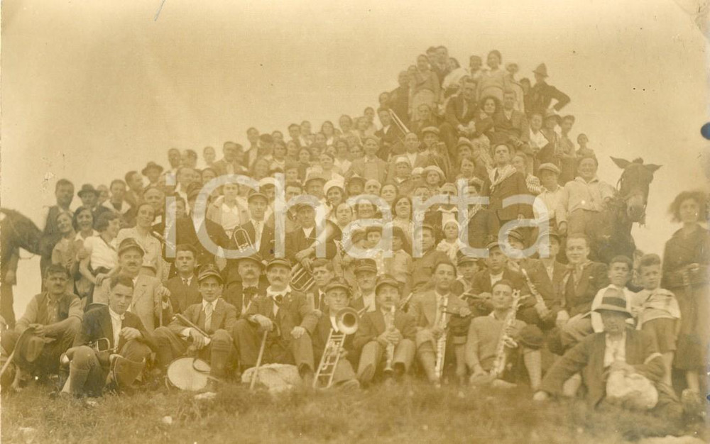 Fotografia d'epoca originale 1900 ca AREA LOMBARDA Sostenitori beneficenza pro asilo infantile in gita *Foto 1