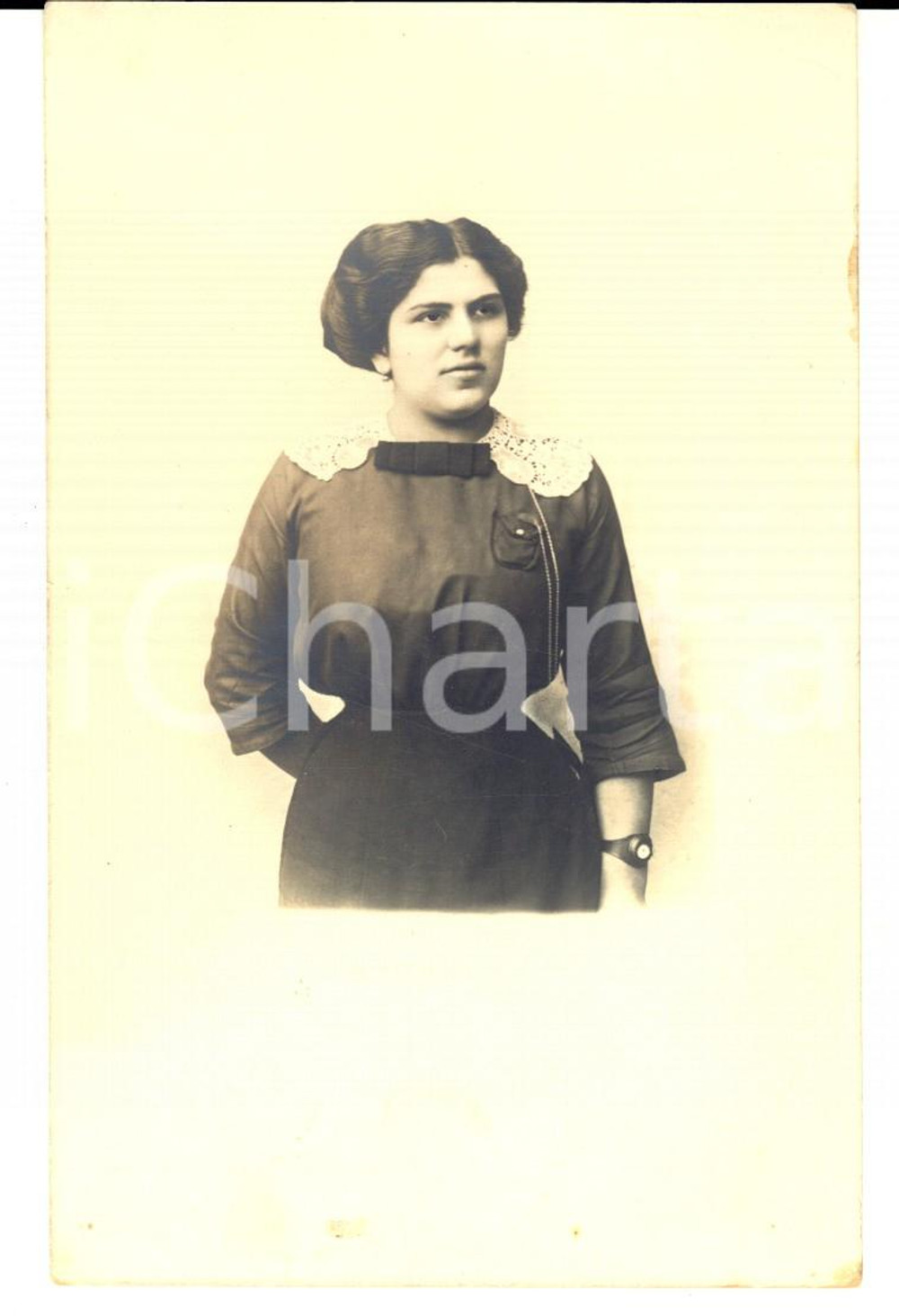 Fotografia d'epoca originale 1920 ca STRADELLA (PV) Ritratto di donna con orologio da polso *Foto CREMONESI 1