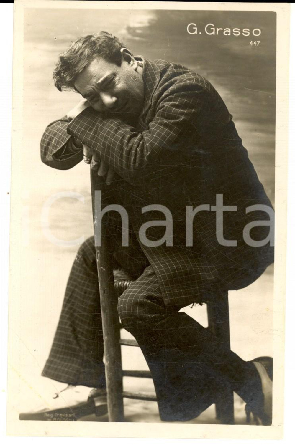 Cartolina originale da collezione 1920 ca TEATRO Attore Giovanni GRASSO disperato su una sedia *Cartolina FP NV 1