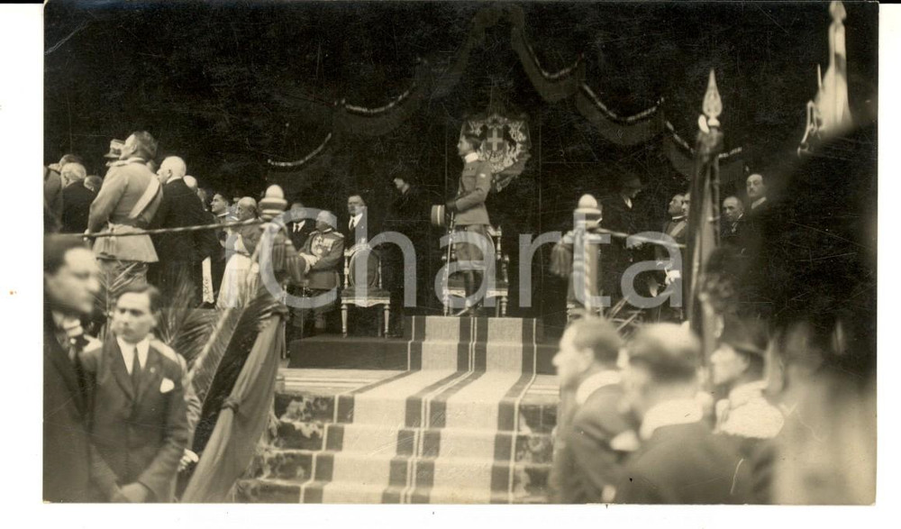 Fotografia d epoca originale 1930 ca ASTI Principe UMBERTO nel palco reale durante una cerimonia Foto BENASSI 1