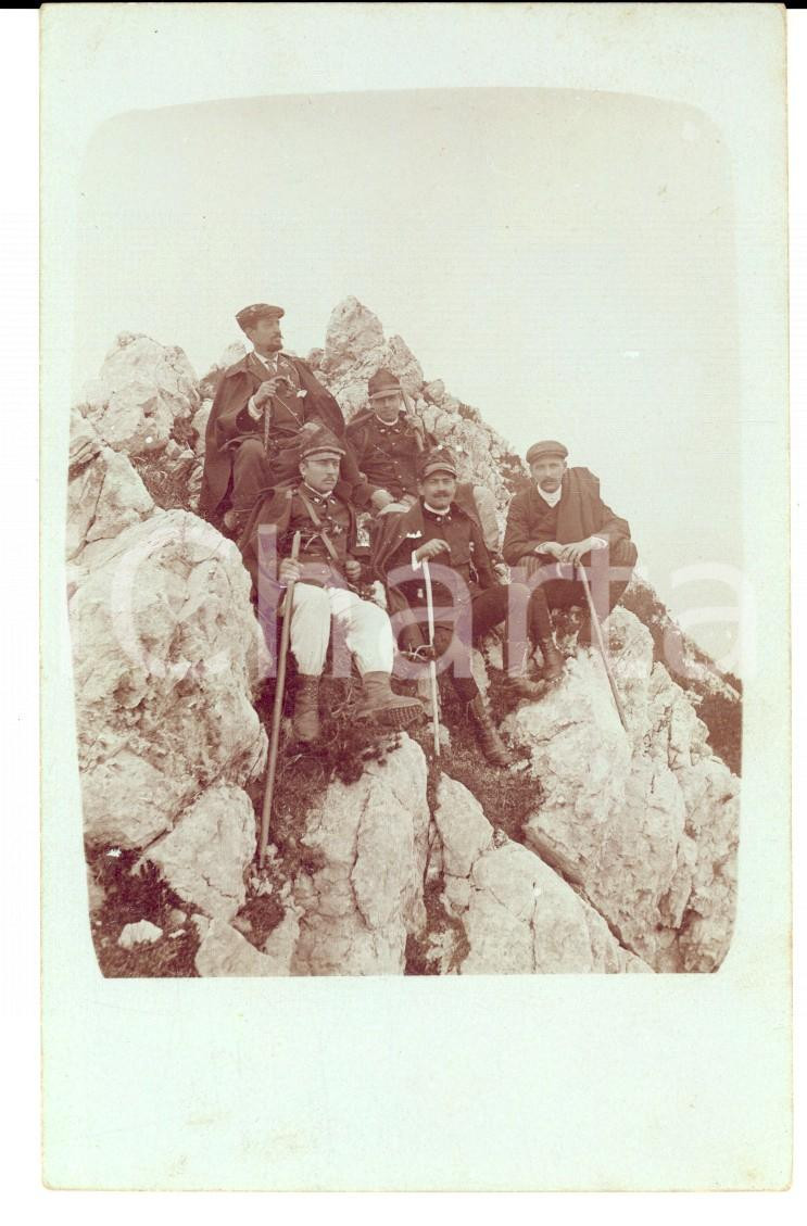 Fotografia d'epoca originale 1915 ca ALPINISMO Militari del REGIO ESERCITO e borghesi in vetta *Fotografia FP 1