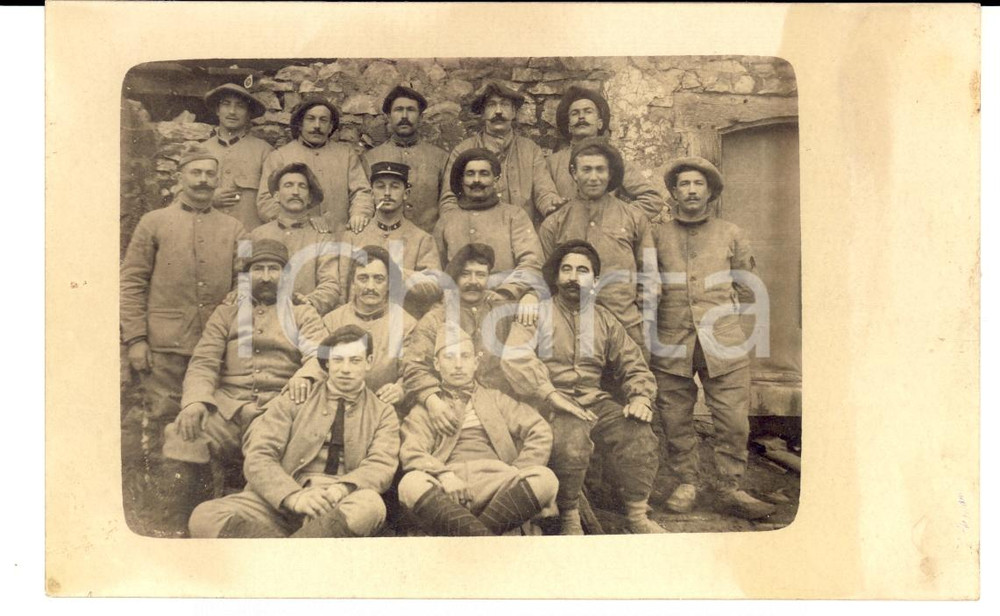 Fotografia d epoca originale 1915 ca WW1 FRANCE Soldats 4e RÃ©giment Infanterie avec hommes aux berets noirs 1
