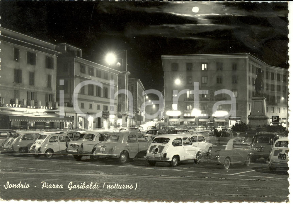 Cartolina originale da collezione 1963 SONDRIO Piazza GARIBALDI di notte con caffÃ¨ DELLA POSTA *Cartolina FG VG 1
