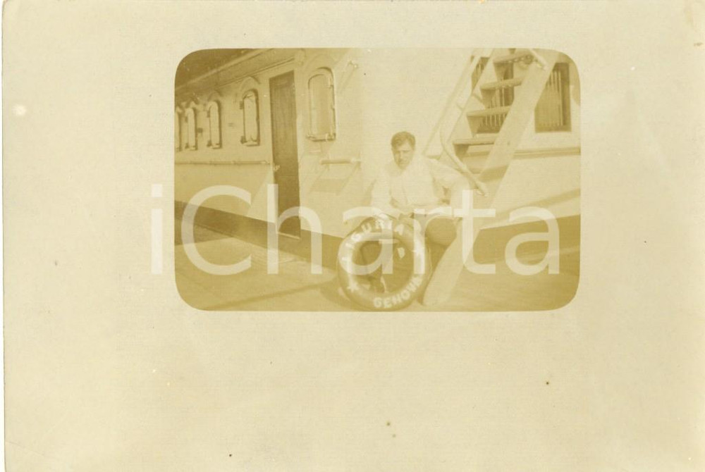 Fotografia d epoca originale 1911 PALERMO Marinaio con salvagente su ponte piroscafo LIGURIA Fotografia 1
