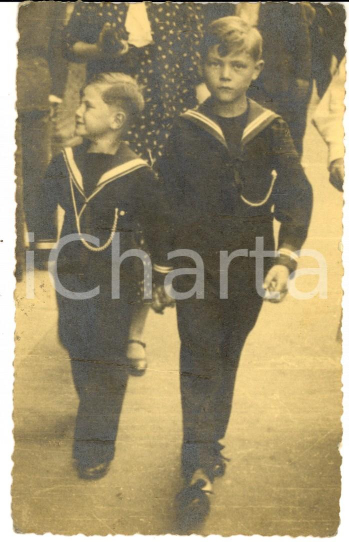 Fotografia d epoca originale 1934 BUSTO ARSIZIO VA Nipotini di Paolo RONDONI vestiti da marinaretti Foto 1