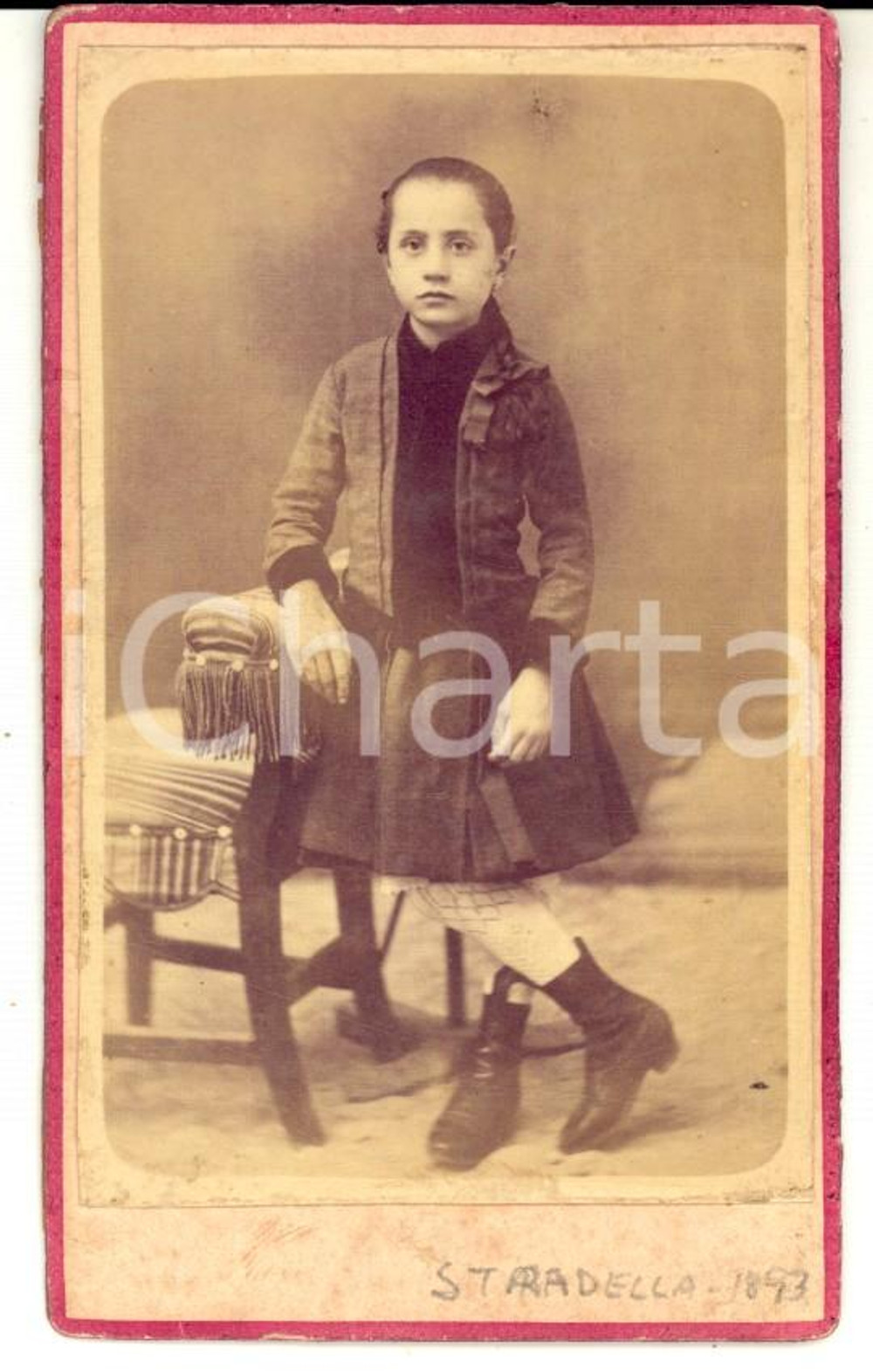 Fotografia d'epoca originale 1893 STRADELLA (PV) Bambina con gli stivaletti *Foto Giovanni GASPARINI 1