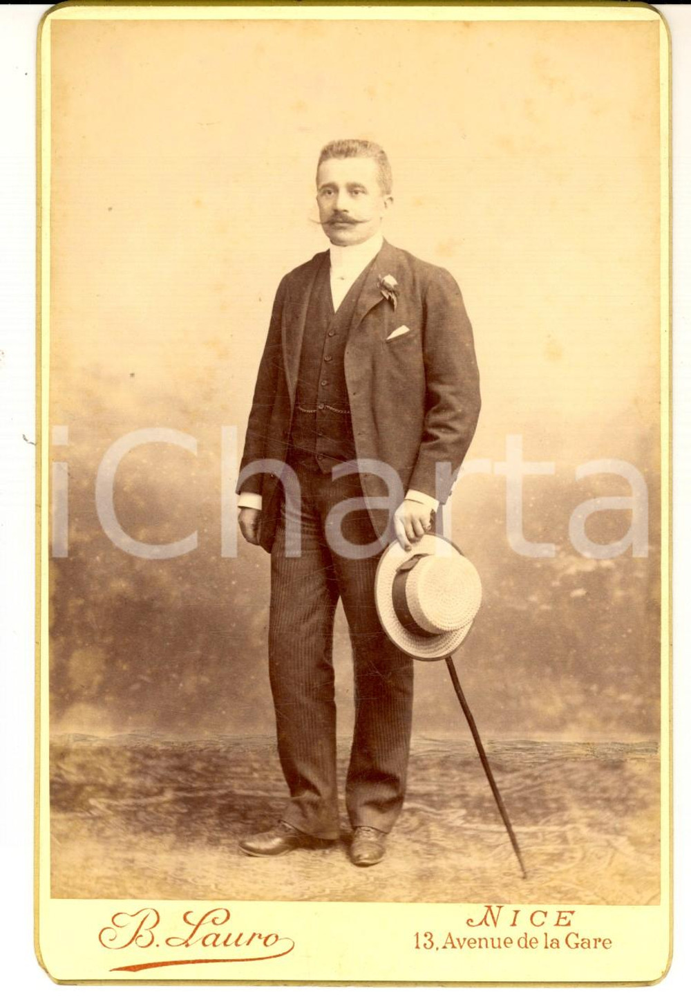 Fotografia d'epoca originale 1890 ca NICE (F) Ritratto maschile in abito da passeggio *Foto B. LAURO 1