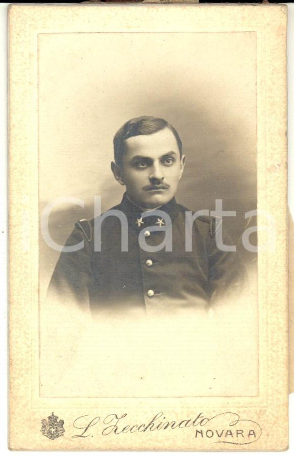 Fotografia d'epoca originale 1900 ca NOVARA Ritratto di ufficiale di fanteria ^Foto Lorenzo ZECCHINATO 1