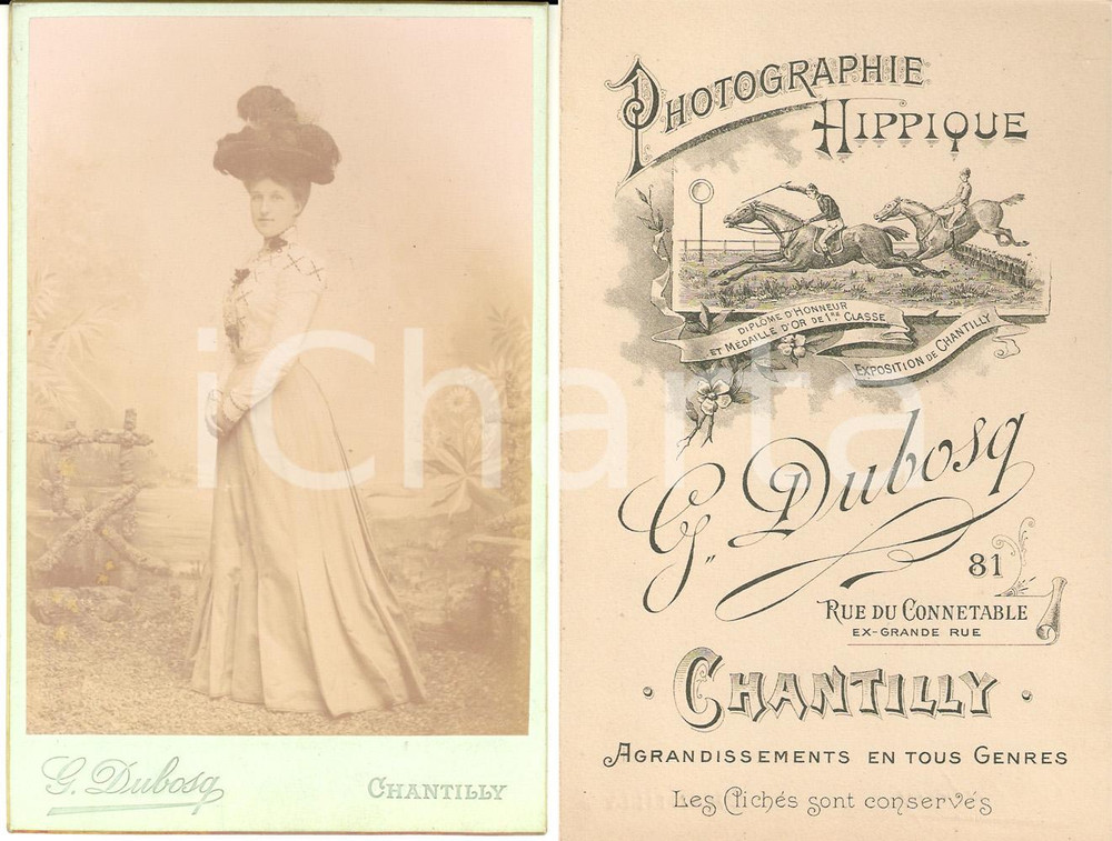 Fotografia d'epoca originale 1890 ca CHANTILLY Donna in abito da passeggio e cappello a piume *Foto DUBOSQ 1