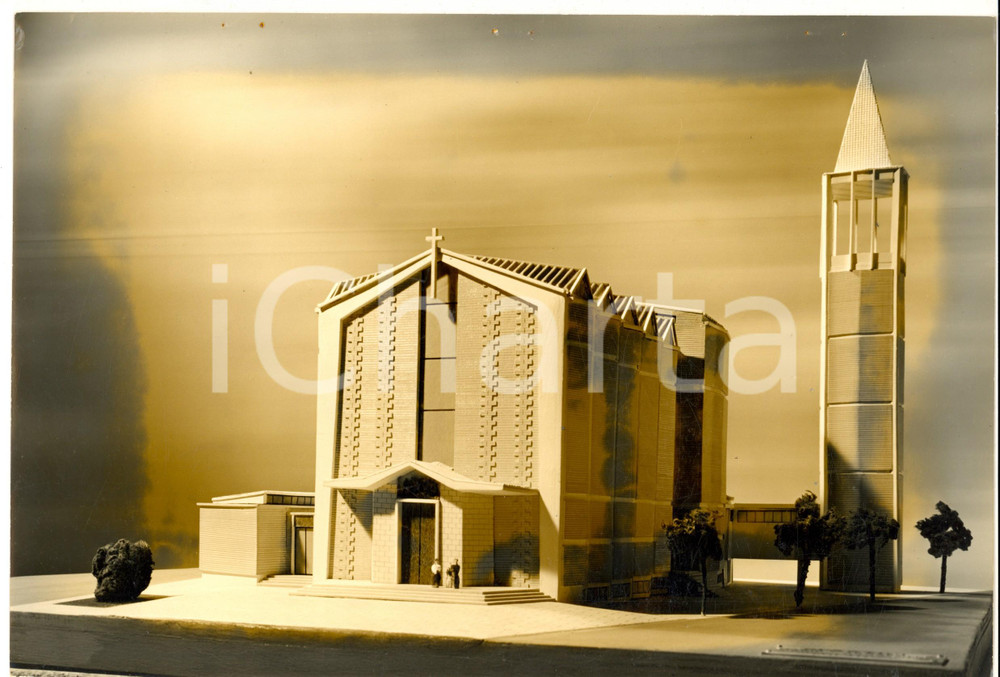 Fotografia d epoca originale 1950 ca PAVIA Chiesa SACRA FAMIGLIA Rendering edificio  Lato facciata FOTO 1