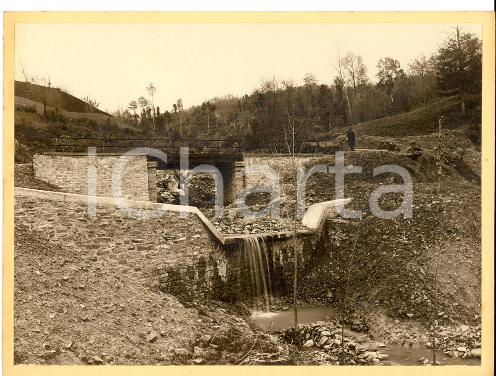 Fotografia d epoca originale 1925 STRADA DEL BRALLO Veduta con ponticello e cascata Foto artistica SCARANI 1