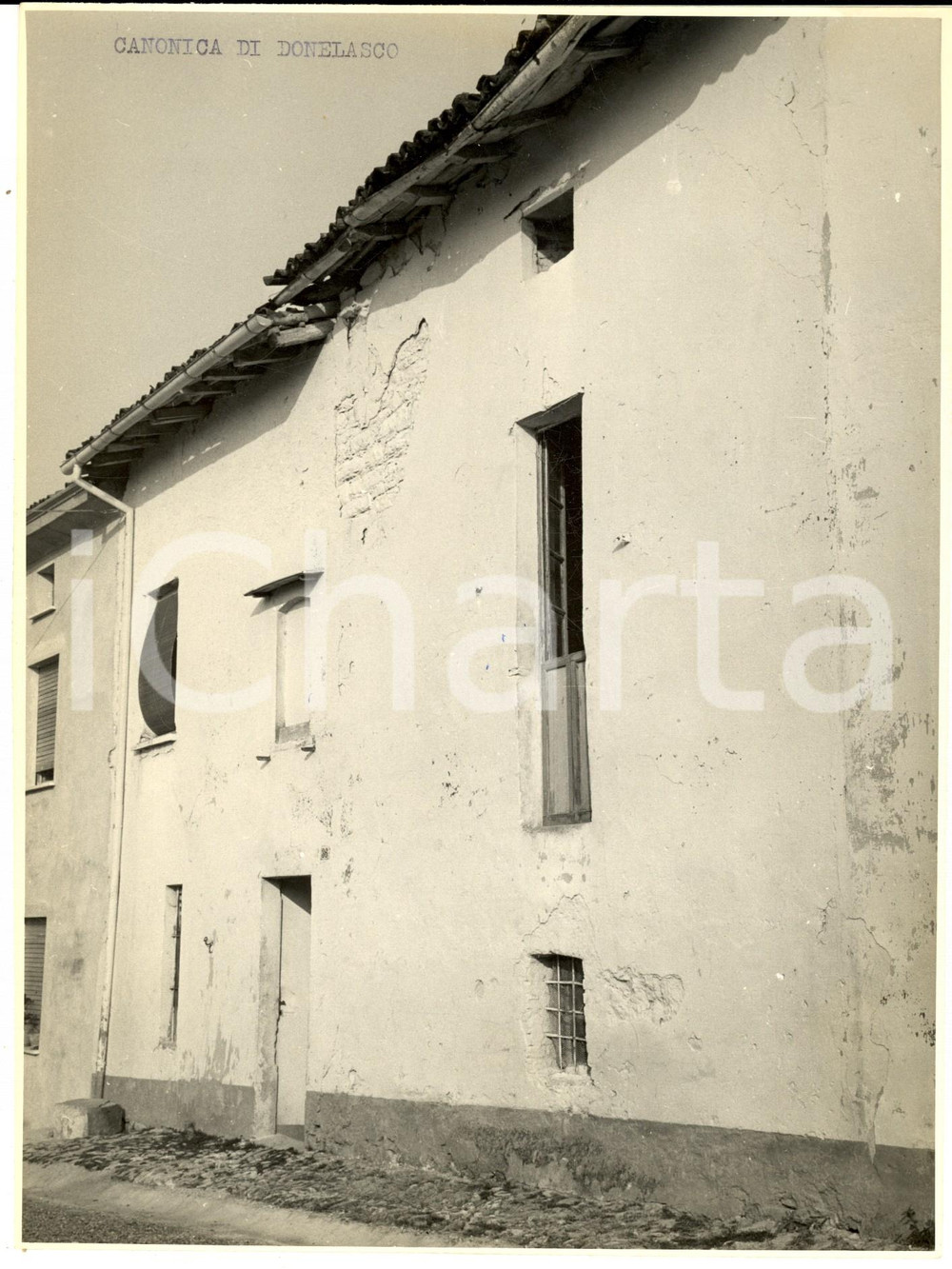 Fotografia d epoca originale 1950 ca DONELASCO PV Veduta esterna della canonica in rovinaFoto ARTISTICA 1