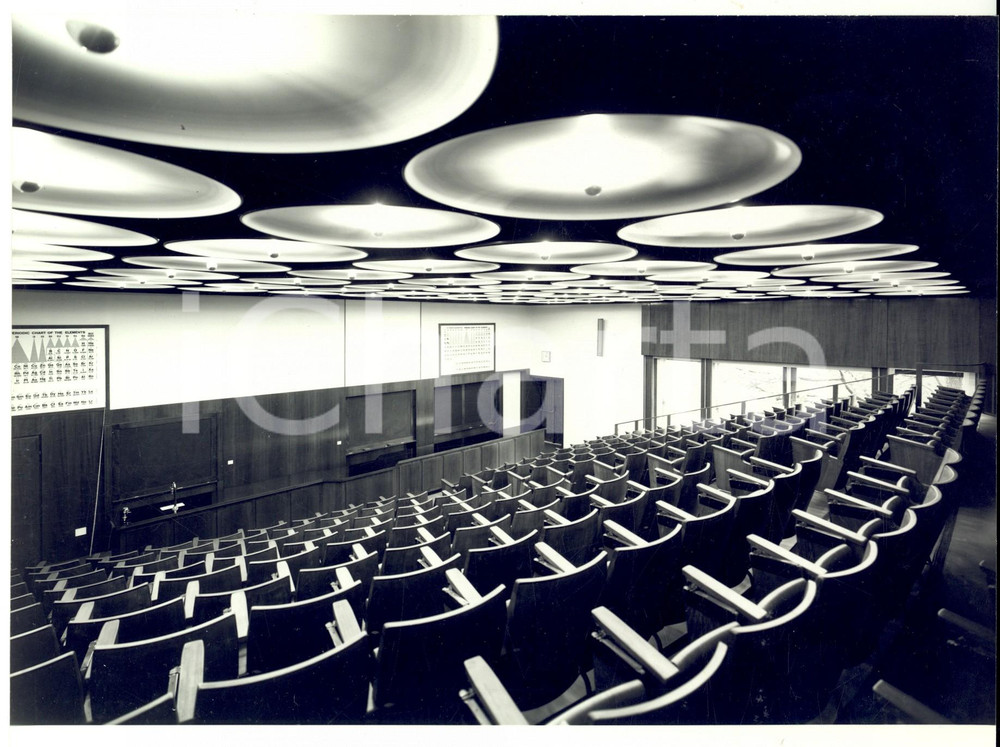 Fotografia d epoca originale 1950 ca Università di PAVIA Veduta aula di chimica FOTO ARTISTICA CHIOLINI 1 1