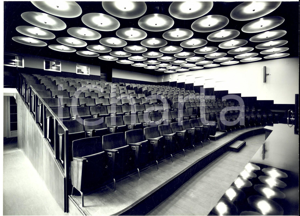 Fotografia d epoca originale 1950 ca Università di PAVIA Un aula di chimica FOTO ARTISTICA CHIOLINI 1 1