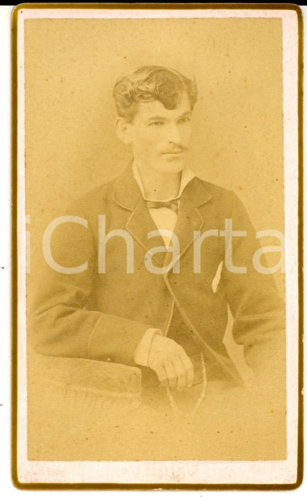 Fotografia d'epoca originale 1870 ca BUENOS AIRES (ARGENTINA) Ritratto di un giovane *Foto G. CAPPELLI 1