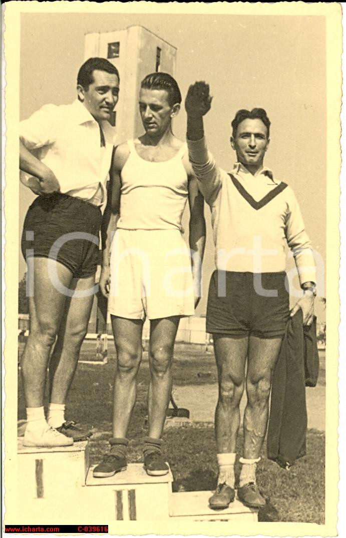 Cartolina originale da collezione 1933 TORINO stadio MUSSOLINI saluto romano FP NV 1