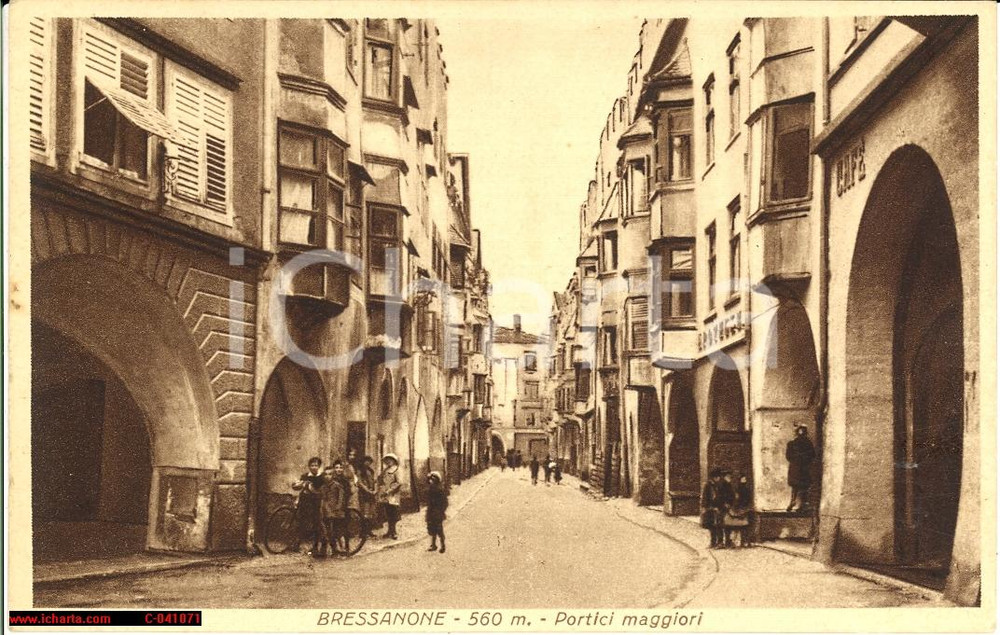 Cartolina originale da collezione 1920 ca BRESSANONE BZ Portici maggiori con bambini FP NV 1