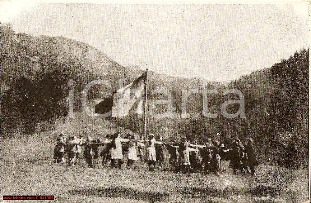 Cartolina originale da collezione 1920 circa MILANO Girotondo intorno alla Bandiera 1