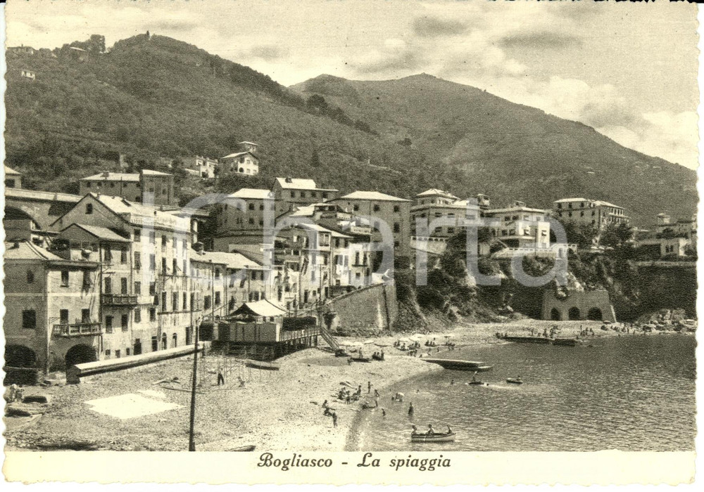 Cartolina originale da collezione 1950 BOGLIASCO (GE) Veduta della spiaggia con bar ANIMATA *Cartolina FG VG 1
